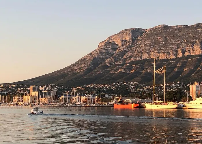 Atico De Jardines Denia