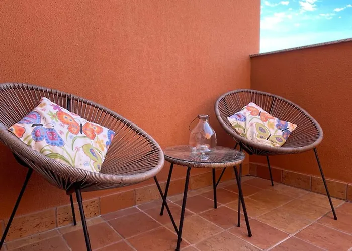 Atico De Jardines * Denia