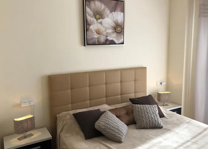 Апартаменти Atico De Jardines