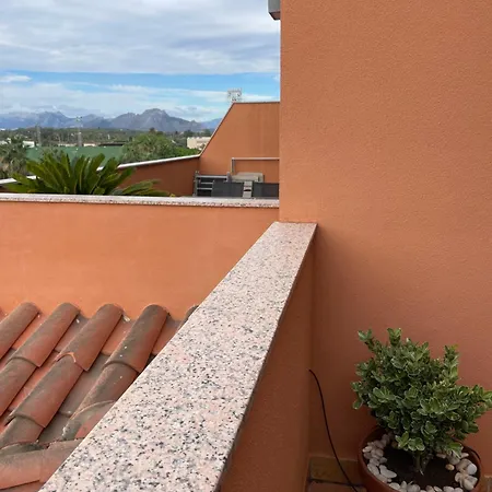 Atico De Jardines Дения